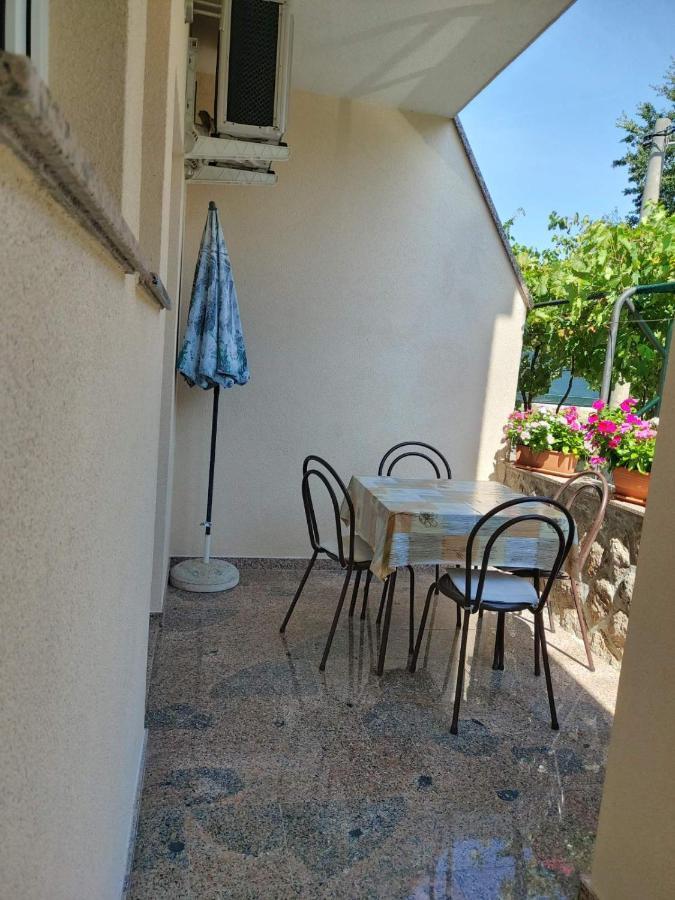 Apartmani Anita Malinska Exterior foto